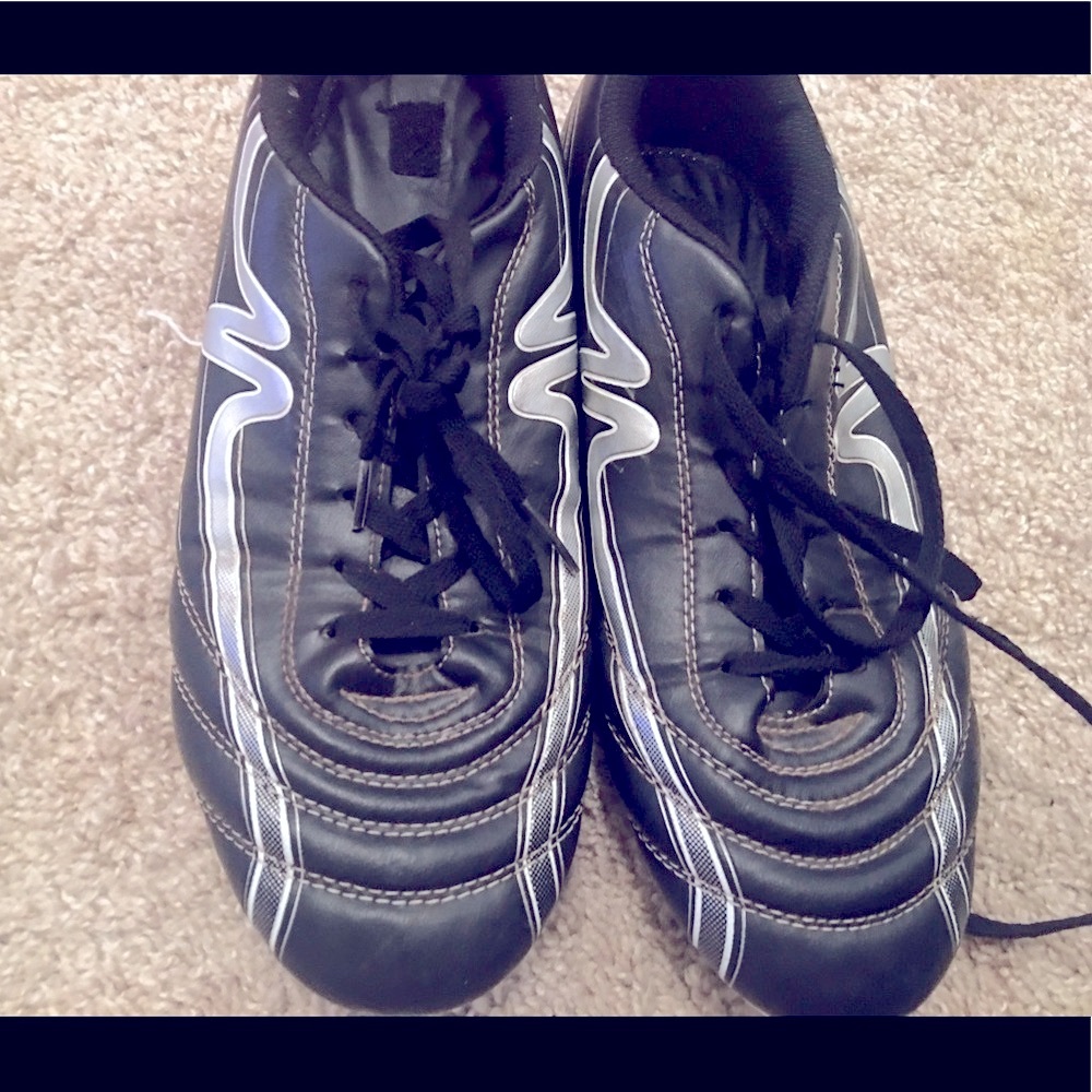 MITRE black/silver soccer cleats for men size 11.5